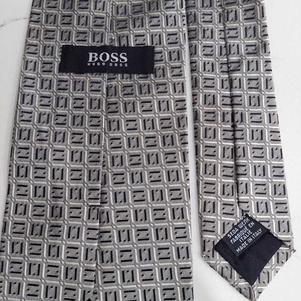 Boss By Hugo Boss Italy Silk Tie In Geometric Grey Color 3.875"